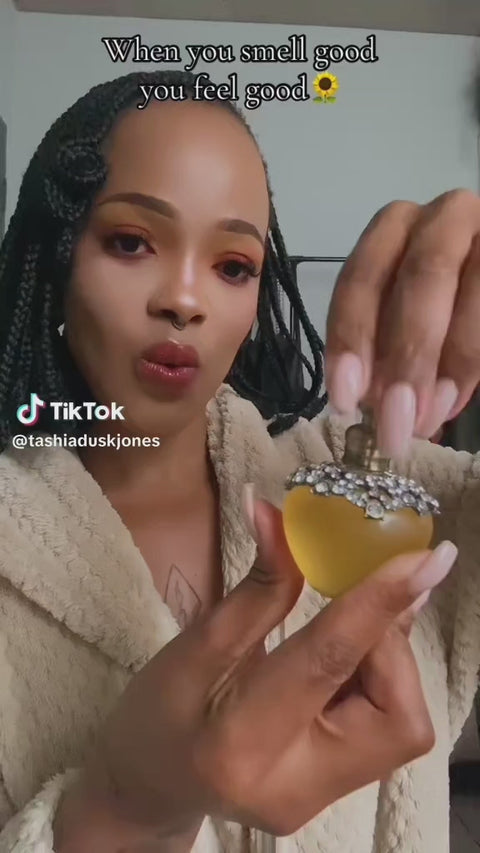Watch 1001 Nights Egyptian Perfume Oil video 3